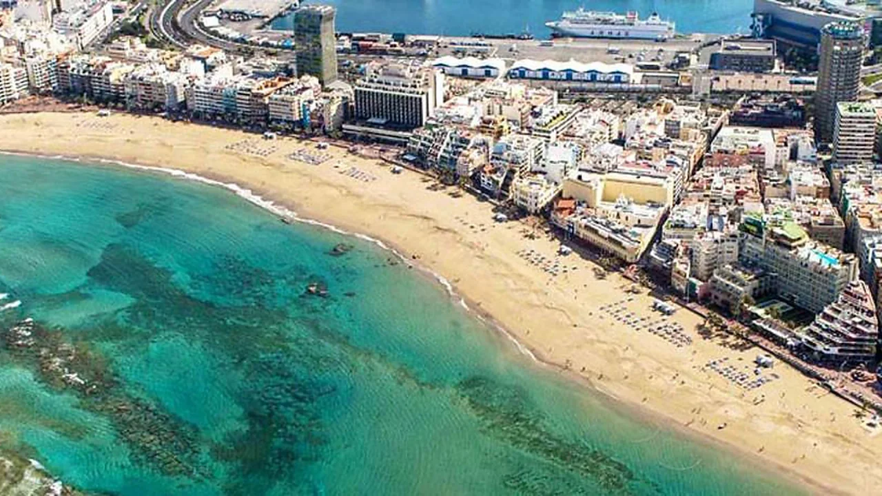 واجهة لاس بالماس دي غران كناريا البحرية
