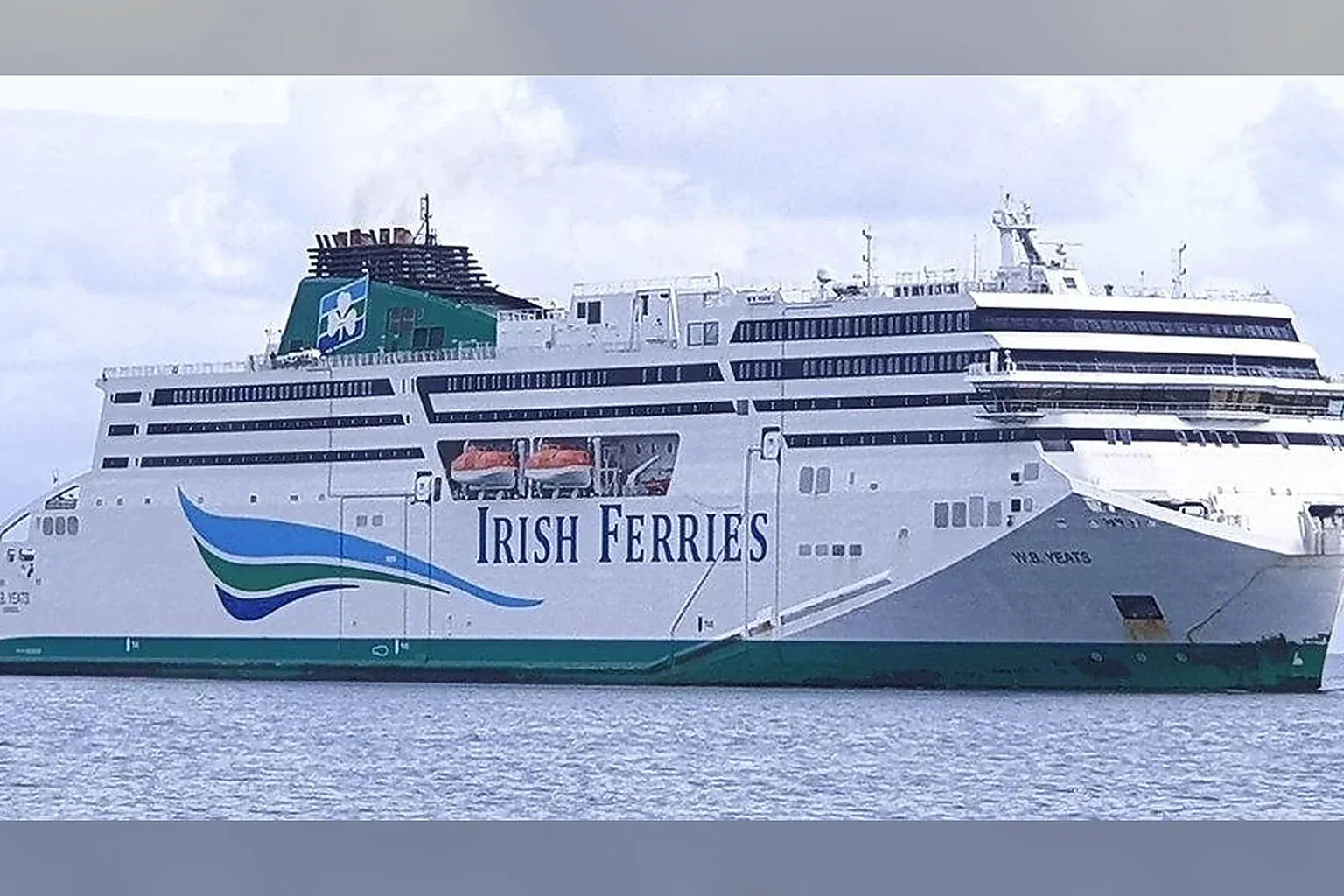 عبارة Irish Ferries للركاب والعربات