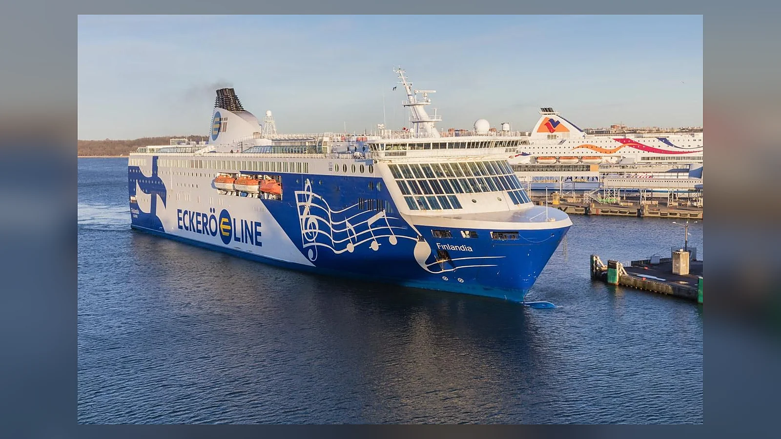 عبارة Eckerö Line تشغّل الخط من فوساري إلى موجا