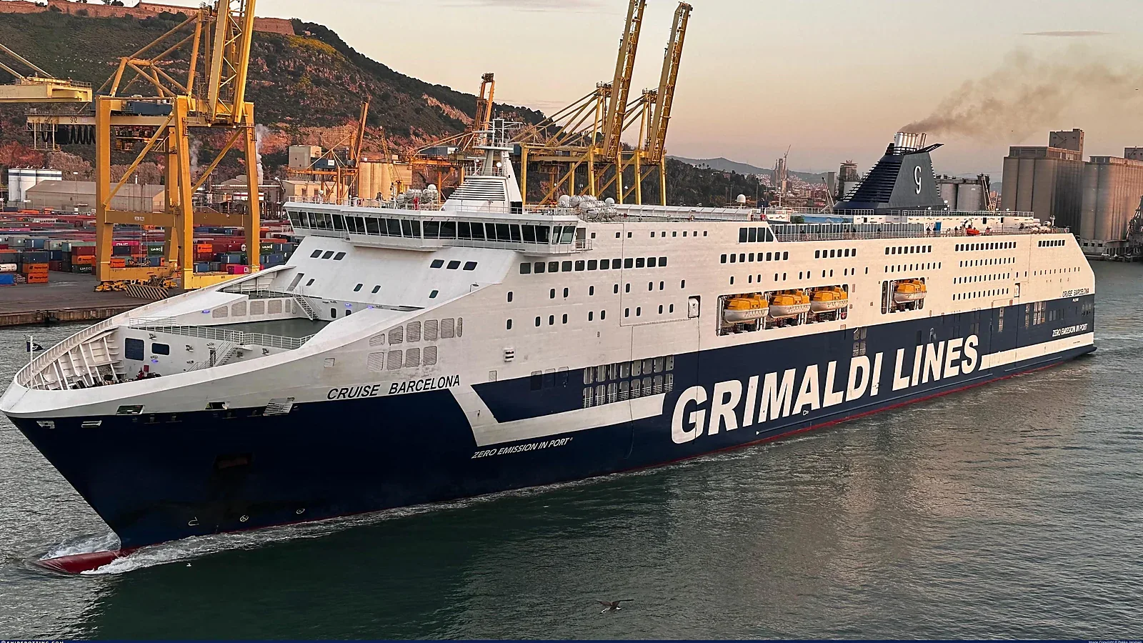 عبارة Grimaldi Lines تشغّل الخط من باليرمو إلى كالياري