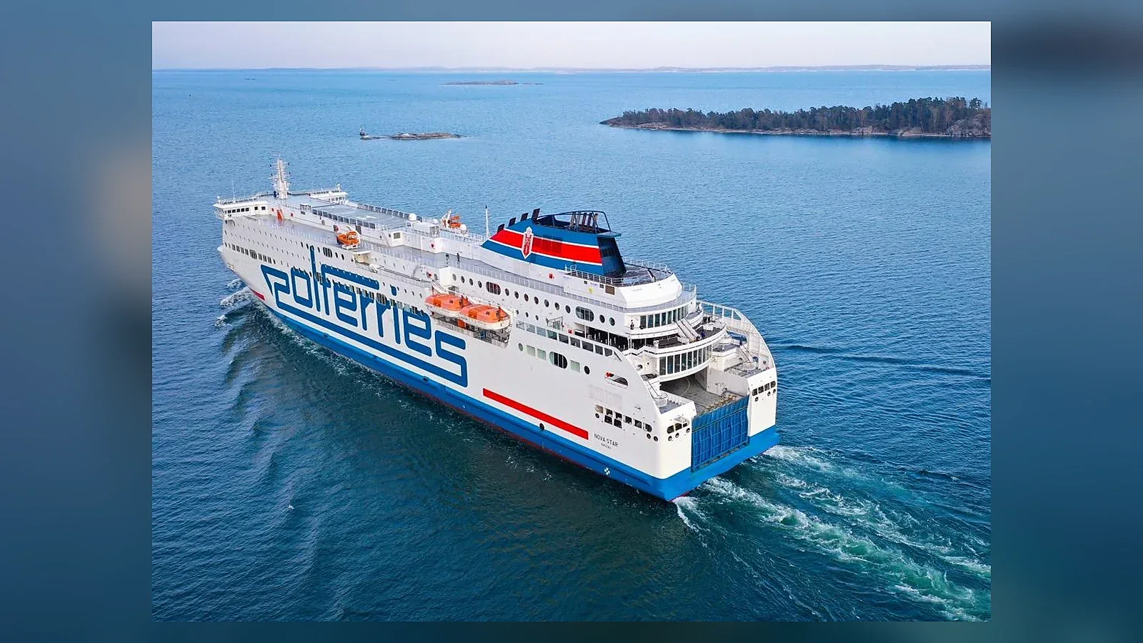 عبارة Polferries للركاب والعربات