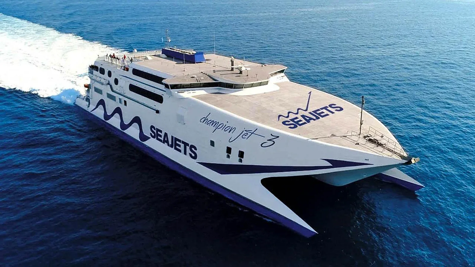 عبارة Seajets تشغّل الخط من بيرايوس إلى ميلوس